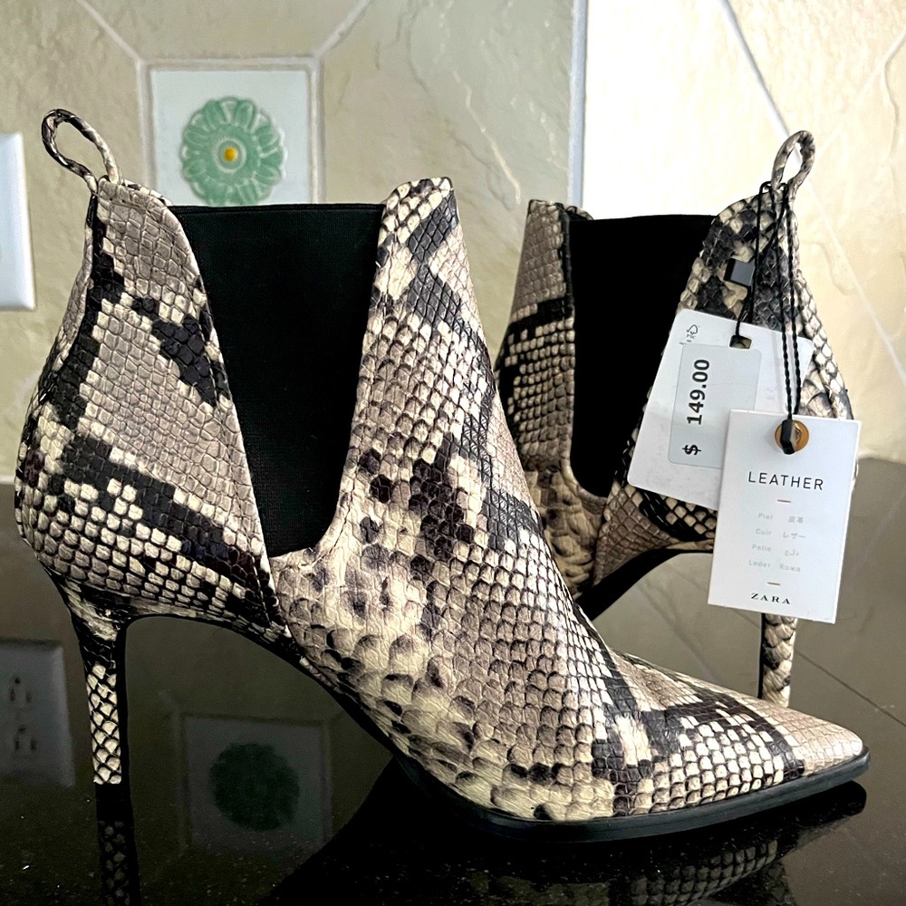NWT Zara Women Leather Snakeskin Pointed Heeled Ankle Boot Slip On Size 39 (8.5)